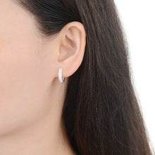 Cargar imagen en el visor de la galería, Argollas Huggies 14mm Modelo Regina en Plata 925
