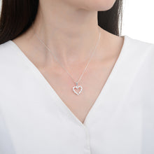 Cargar imagen en el visor de la galería, Cadena con Dije de Corazón con circones blancos en Plata 925
