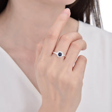 Cargar imagen en el visor de la galería, Anillo de Flor Color Azul en Plata 925

