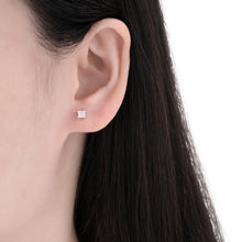 Cargar imagen en el visor de la galería, Zarcillos de Rosca Punto Luz 3x3mm en Plata 925
