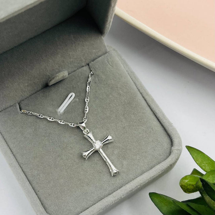 Cadena con Dije de Cruz Lisa con Circón en Plata 925