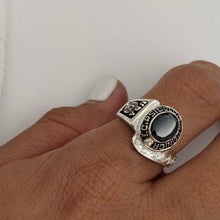 Cargar imagen en el visor de la galería, Anillo de Grado Modelo Carlos en Plata 925
