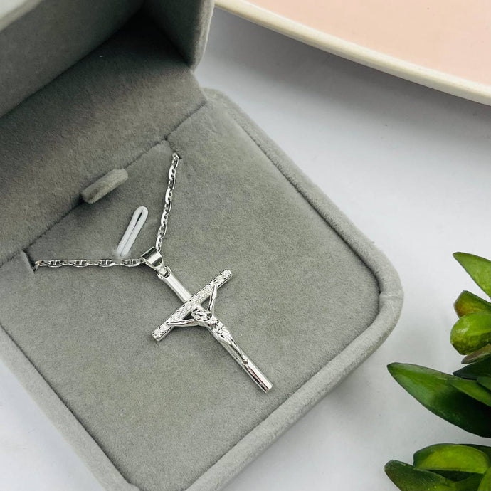 Cadena con Dije de Cristo con Circones en Plata 925