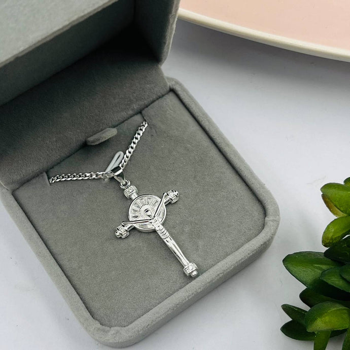 Cadena con Dije de Cristo con Baguette en Plata 925