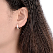 Cargar imagen en el visor de la galería, Argollas Huggies Lisas 14mm en Plata 925
