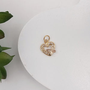 Cadena con Dije de Corazón con Mariposas en Oro 18k