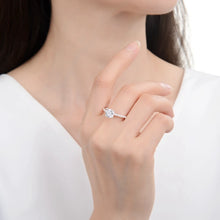 Cargar imagen en el visor de la galería, Anillo Compromiso Modelo Remi Plata 925
