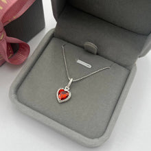 Cargar imagen en el visor de la galería, Cadena con Dije de Corazón Rojo 9x10mm en Plata 925
