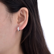 Cargar imagen en el visor de la galería, Argollas Huggies Lisas 12mm Modelo Caty en Plata 925
