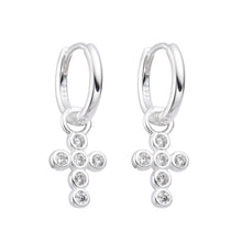 Cargar imagen en el visor de la galería, Argollas Huggies 10mm con Cruz en Plata 925
