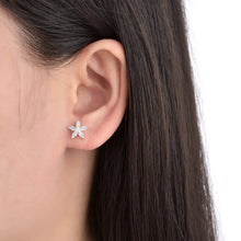 Cargar imagen en el visor de la galería, Zarcillos de Rosca de Flor en Plata 925
