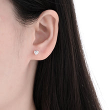 Cargar imagen en el visor de la galería, Zarcillos de Rosca Corazon 3mm en Plata 925
