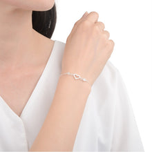 Cargar imagen en el visor de la galería, Pulsera de Corazón con Punto Luz Plata 925
