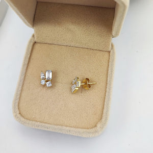 Zarcillos Cuadrados con Circones en Oro 18k