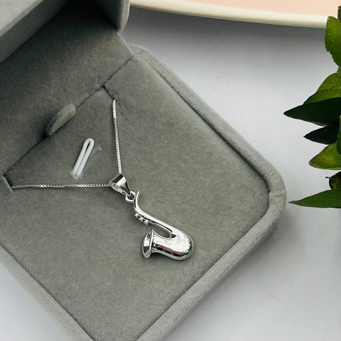 Cadena con Saxofón en Plata 925