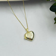 Cargar imagen en el visor de la galería, Cadena con Relicario de Corazon con Baño de Oro Plata (925)
