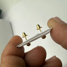 Cargar imagen en el visor de la galería, Zarcillos de Rosca Italiano Media Bola 4mm en Oro 18k
