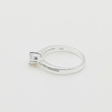 Cargar imagen en el visor de la galería, Anillo Compromiso Modelo Claudia Plata 925
