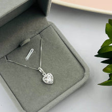 Cargar imagen en el visor de la galería, Cadena con Dije de Corazon Blanco 10mm en Plata 925
