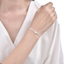 Cargar imagen en el visor de la galería, Pulsera de Corazones con Nácar en Plata 925
