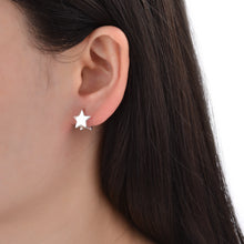 Cargar imagen en el visor de la galería, Argollas Huggies de Estrellas 9mm en Plata 925
