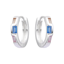 Cargar imagen en el visor de la galería, Argollas Huggies de Colores con Baguette 14mm en Plata 925
