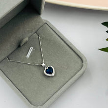 Cargar imagen en el visor de la galería, Cadena con Dije de Corazón Azul 10mm en Plata 925
