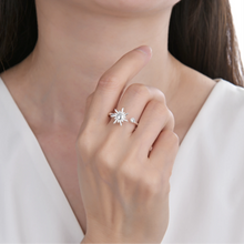 Cargar imagen en el visor de la galería, Anillo Ajustable de Sol Antiestrés en Plata 925
