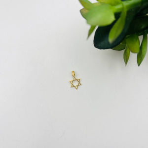 Dije De Estrella de David Pequeña en Oro 18k