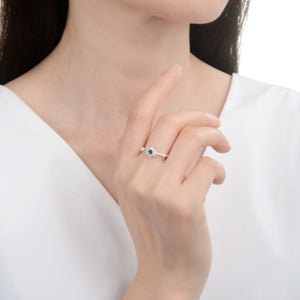 Anillo de Flor con Circón Verde en Plata 925