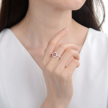 Cargar imagen en el visor de la galería, Anillo de Flor con Circón Rojo en Plata 925

