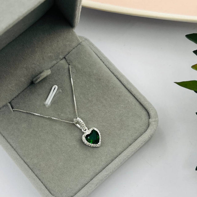 Cadena con Dije de Corazón Verde  9x10mm en Plata 925