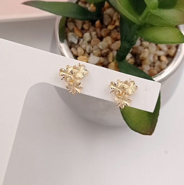 Zarcillos de Flores en Oro 18k