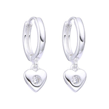 Cargar imagen en el visor de la galería, Argollas Huggies 12mm con Corazón con Punto Luz en Plata 925
