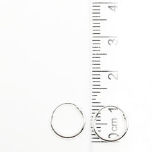 Cargar imagen en el visor de la galería, Argollas Lisas Cierre Clásico 10mm (1.2) en Plata 925
