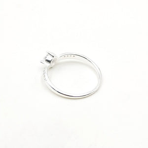 Anillo Solitario Modelo Lucia en Plata 925