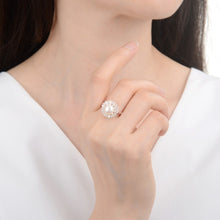 Cargar imagen en el visor de la galería, Anillo de Perla con Circones en Plata 925
