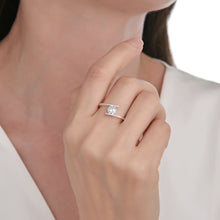 Cargar imagen en el visor de la galería, Anillo de Compromiso Punto Luz en Plata 925
