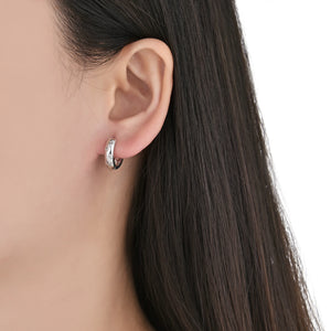 Argollas Huggies Punto de Luz 14mm en Plata 925