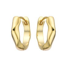 Cargar imagen en el visor de la galería, Argollas Huggies 16mm Lisas en Plata 925 con Baño de Oro
