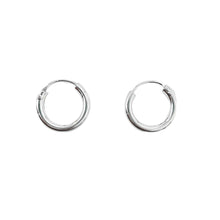 Cargar imagen en el visor de la galería, Argollas Lisas Cierre Clásico 12mm (2.0) en Plata 925
