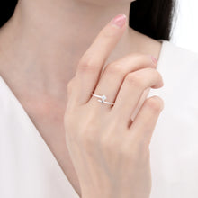 Cargar imagen en el visor de la galería, Anillo Ajustable con Punto Luz en Plata 925
