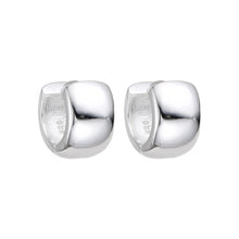 Cargar imagen en el visor de la galería, Argollas Huggies Lisas 14mm Modelo Ivy en Plata 925
