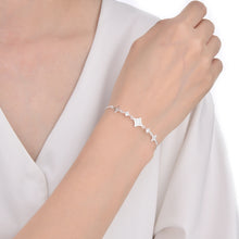 Cargar imagen en el visor de la galería, Pulsera de Flores LV Plata 925
