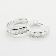 Cargar imagen en el visor de la galería, Argollas Huggies 15mm Modelo Zaira en Plata 925
