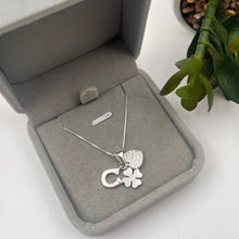 Cargar imagen en el visor de la galería, Cadena con Dije Fortuna, Amor y Protección en Plata 925
