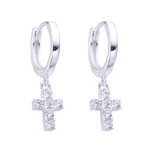 Cargar imagen en el visor de la galería, Argollas Huggies 10mm con Cruz en Plata 925
