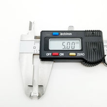 Cargar imagen en el visor de la galería, Zarcillos Circón Cuadrado 5x5mm en Plata 925
