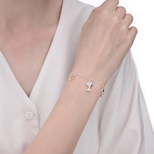 Cargar imagen en el visor de la galería, Pulsera Ajustable de Snoopy en Plata 925
