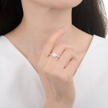 Cargar imagen en el visor de la galería, Anillo De Corazón Modelo Leila en Plata 925
